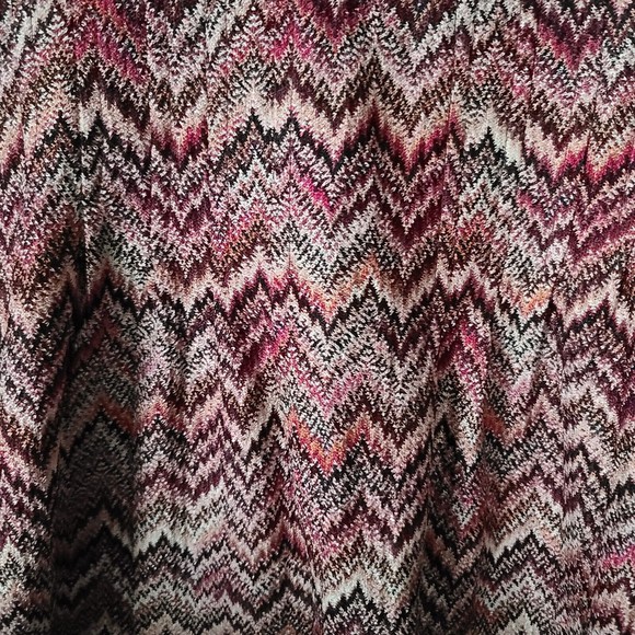 Avenue Women Sleeveless Blouse Tank Top Size 14/16 Chevron Pattern Burgundy EUC - Picture 5 of 8